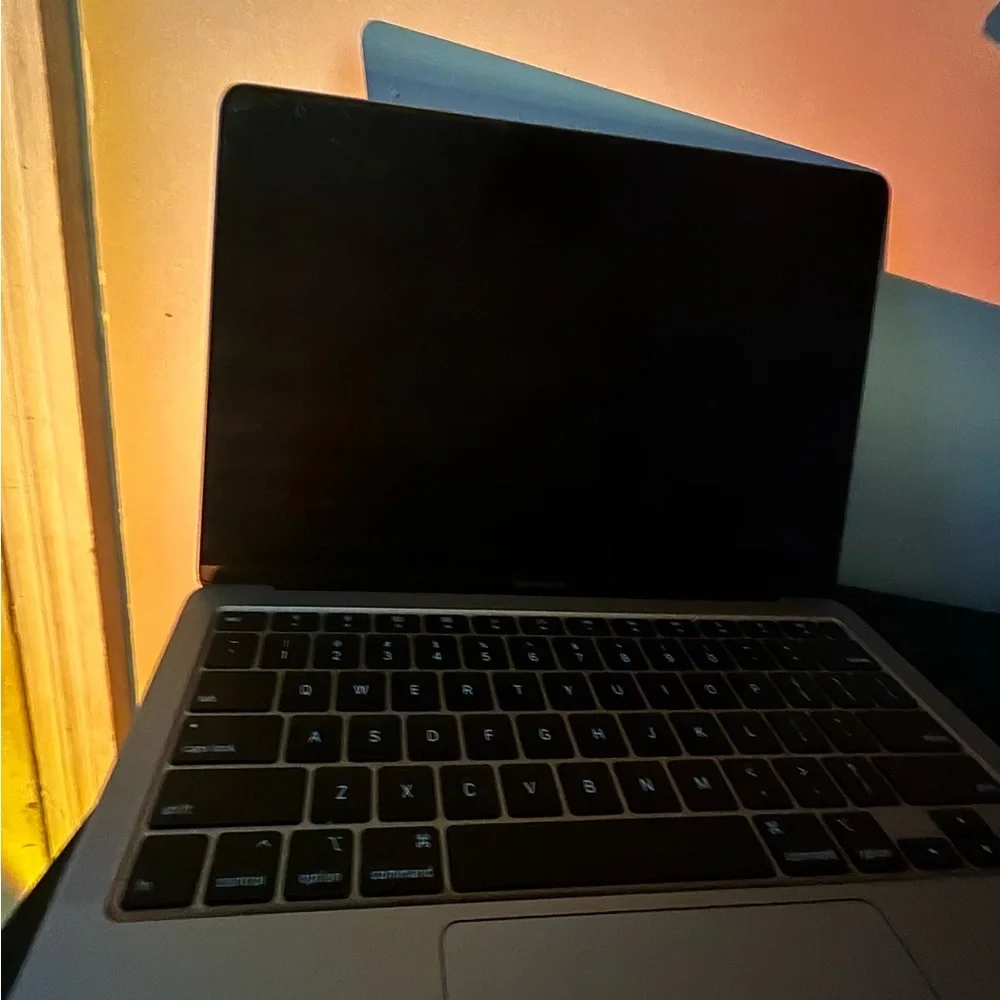 Apple MacBook 2021